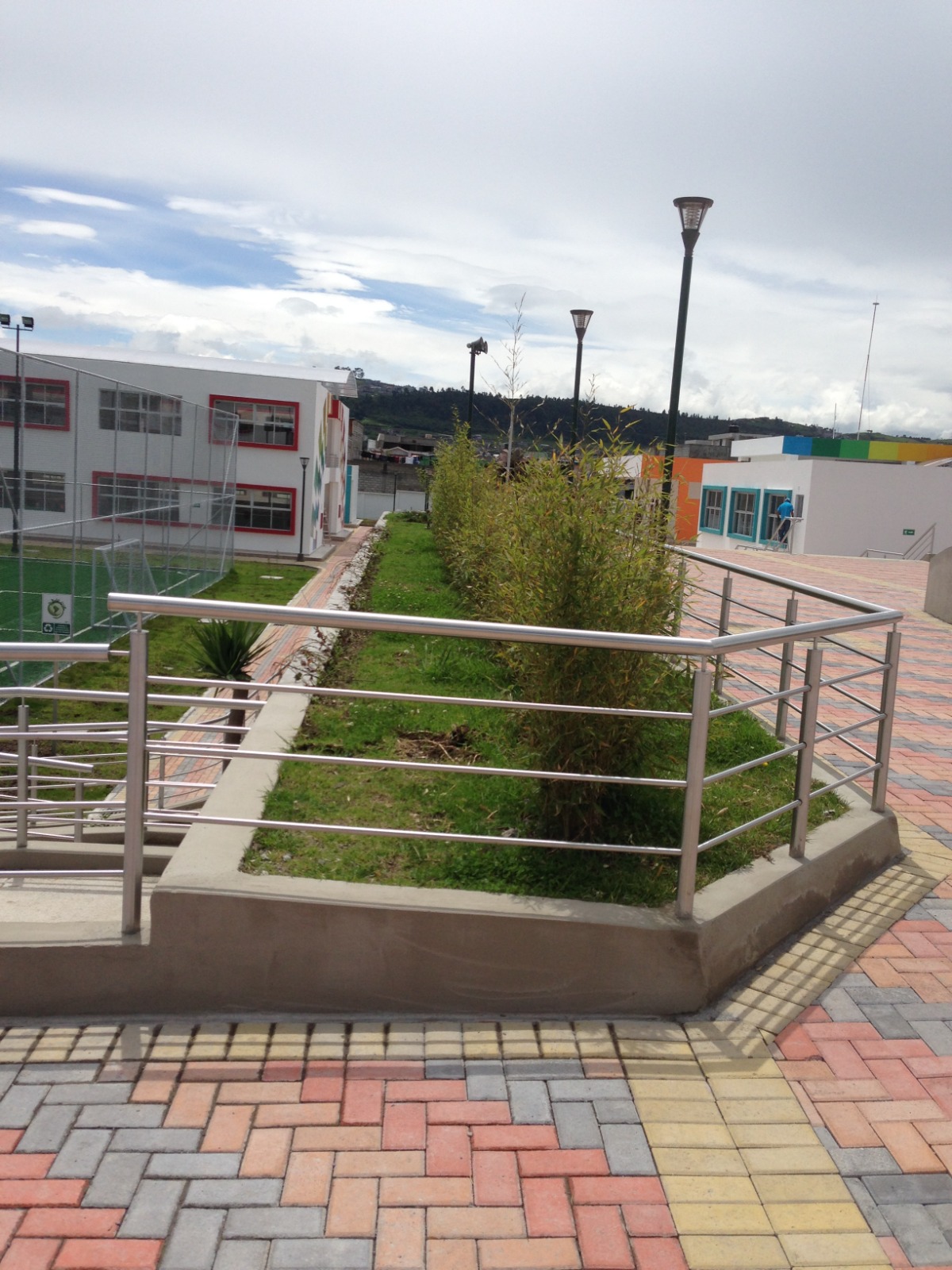 Unidad Educativa Réplica del Mejía